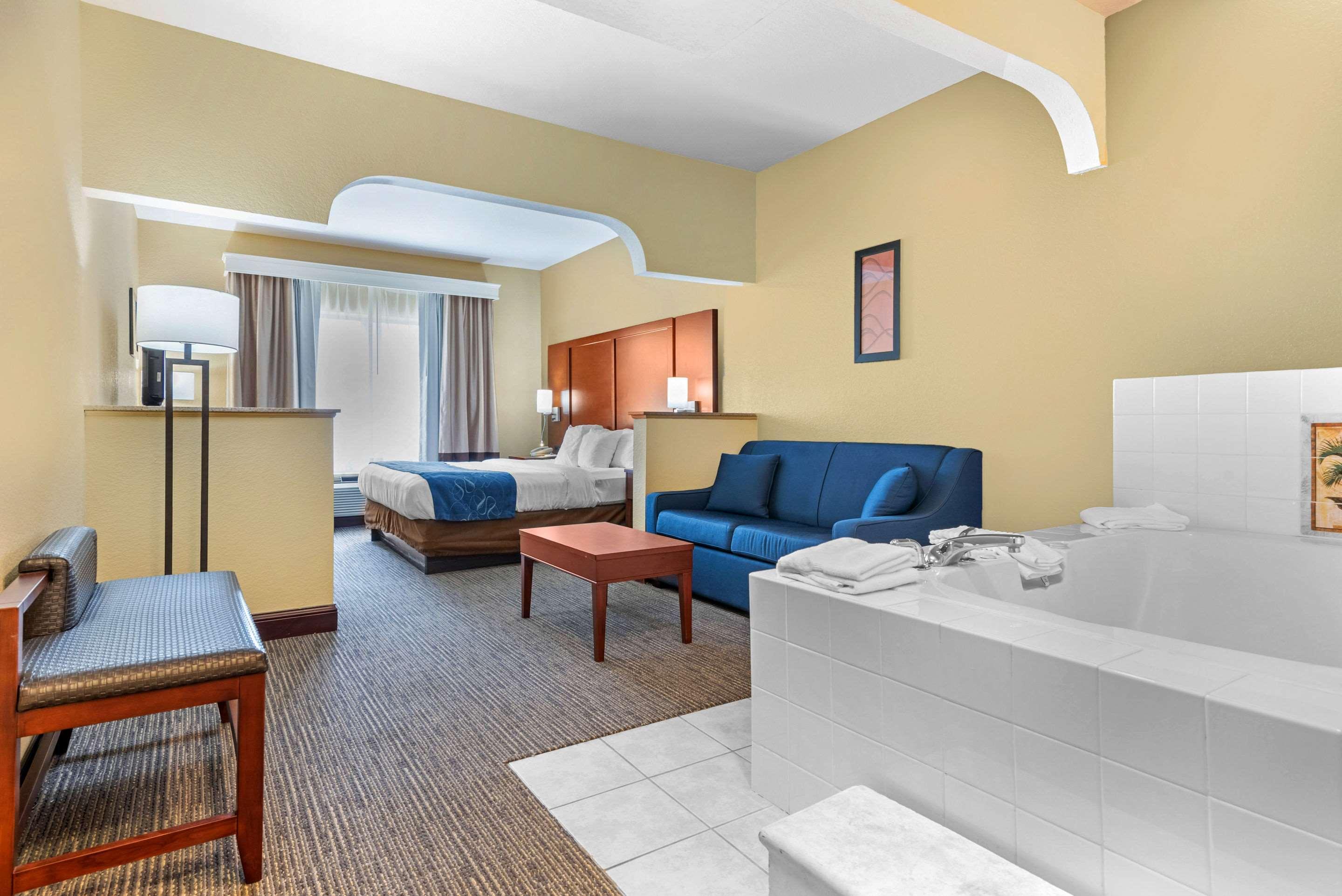 คอมฟอร์ต สวีท ฟินด์เลย์ Hotel ฟินด์ลีย์ ภายนอก รูปภาพ