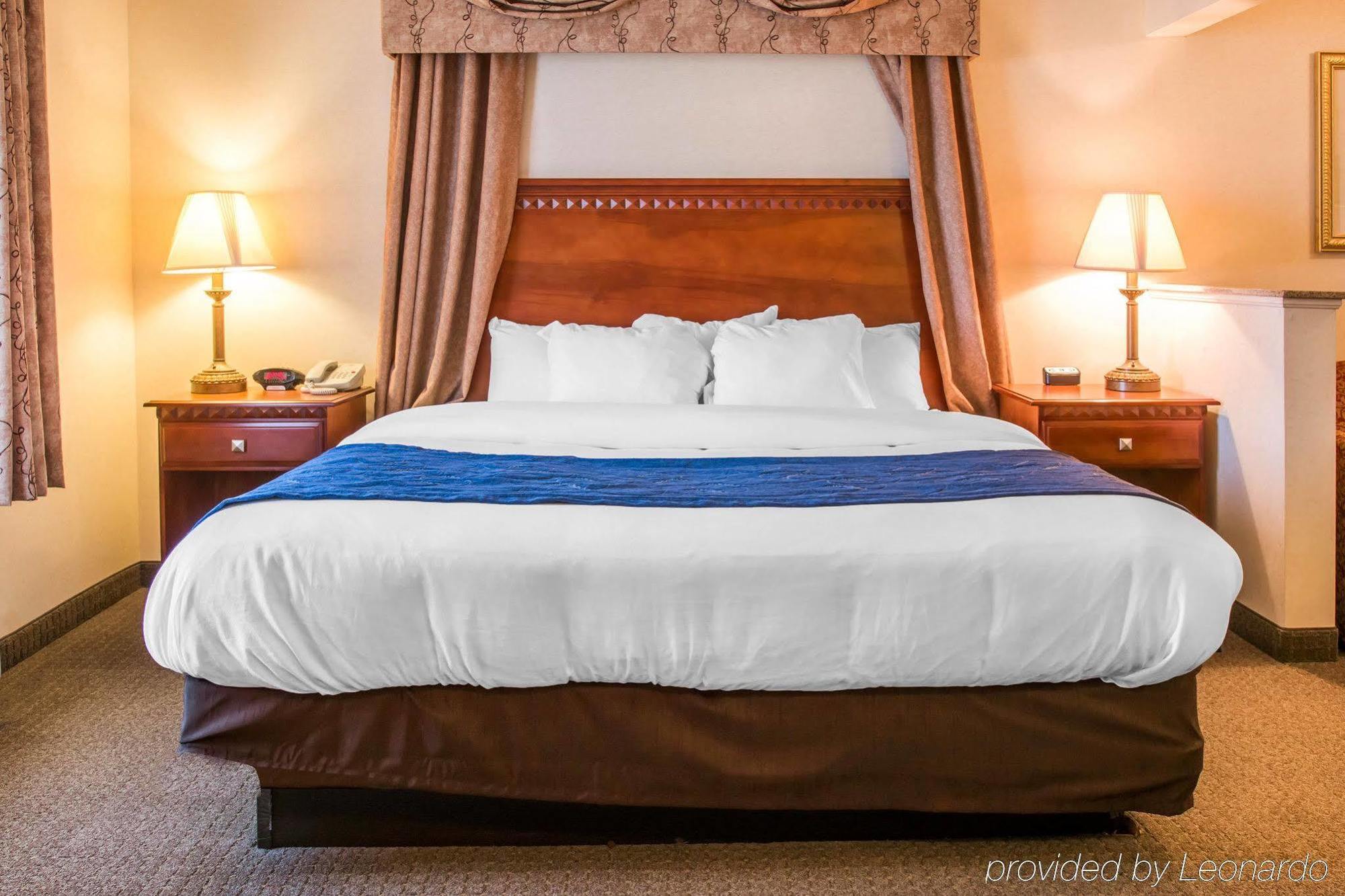 คอมฟอร์ต สวีท ฟินด์เลย์ Hotel ฟินด์ลีย์ ภายนอก รูปภาพ