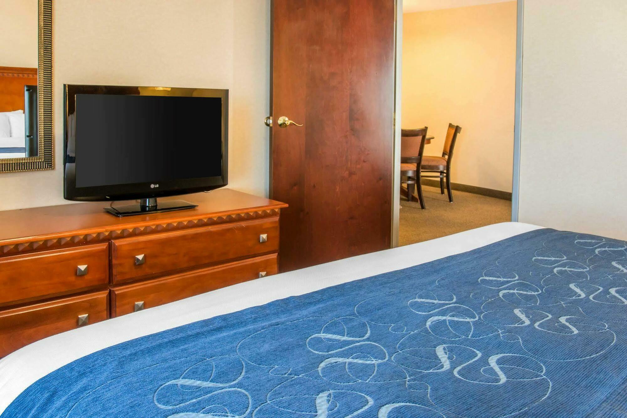 คอมฟอร์ต สวีท ฟินด์เลย์ Hotel ฟินด์ลีย์ ภายนอก รูปภาพ