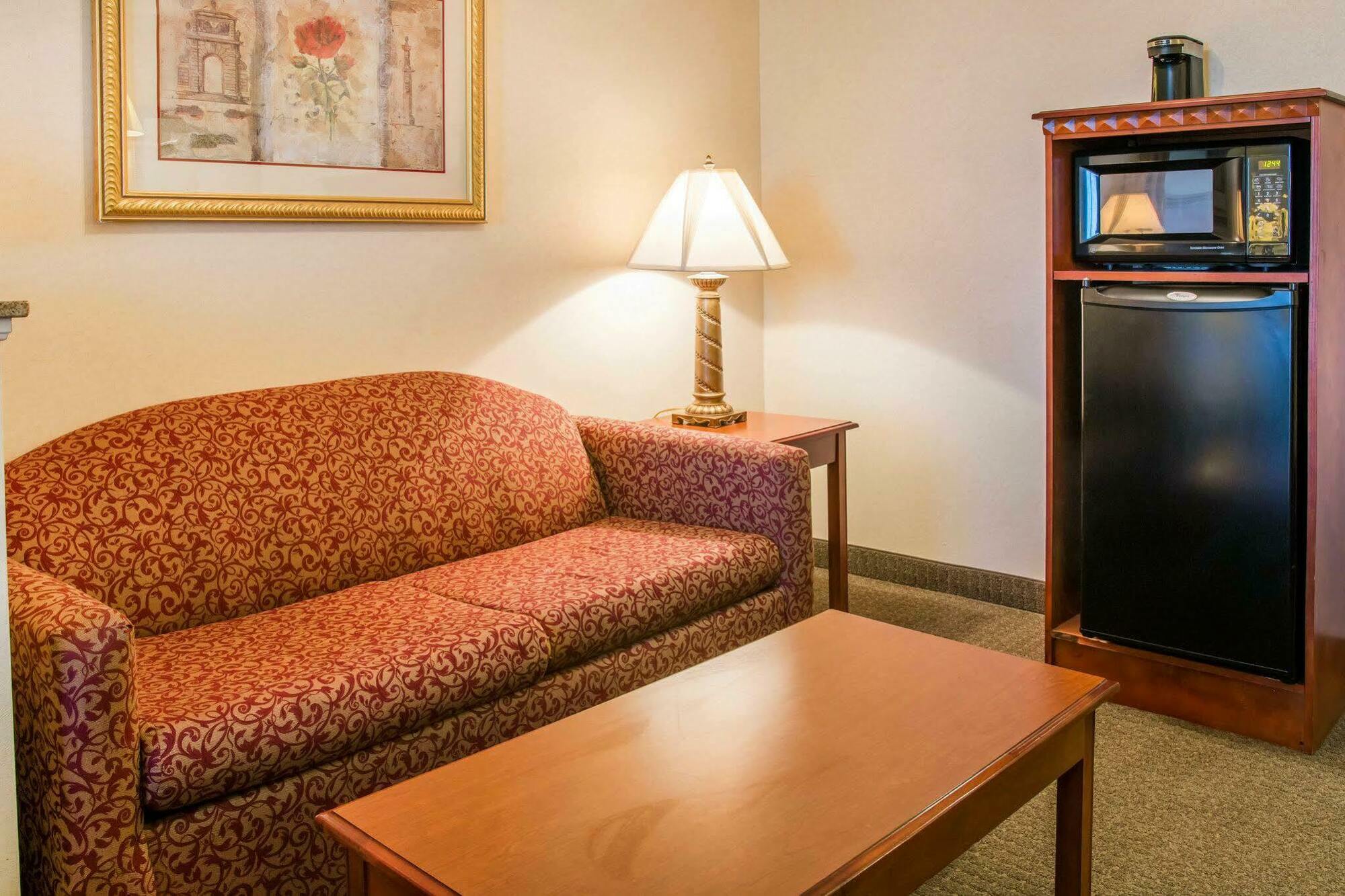 คอมฟอร์ต สวีท ฟินด์เลย์ Hotel ฟินด์ลีย์ ภายนอก รูปภาพ